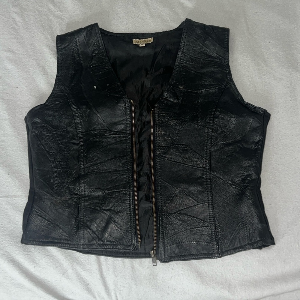Vintage leather women’s zip up vest